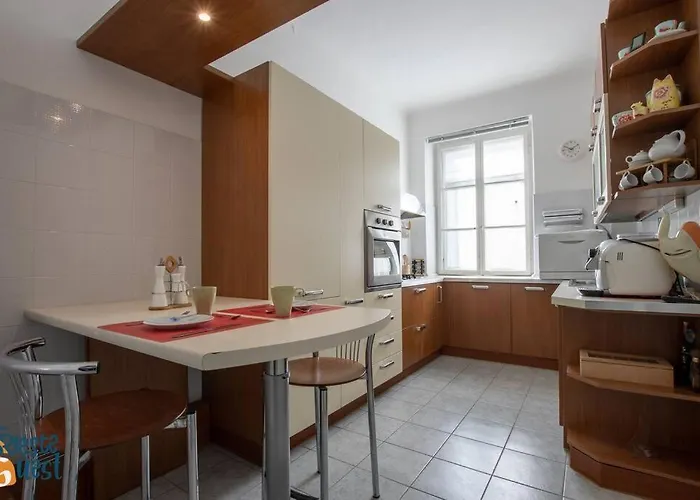 Apartment Ginestre *